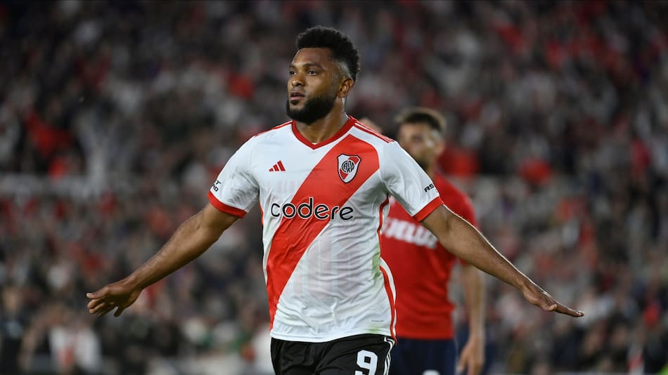 Miguel Borja; River vs Independiente. Foto: NA