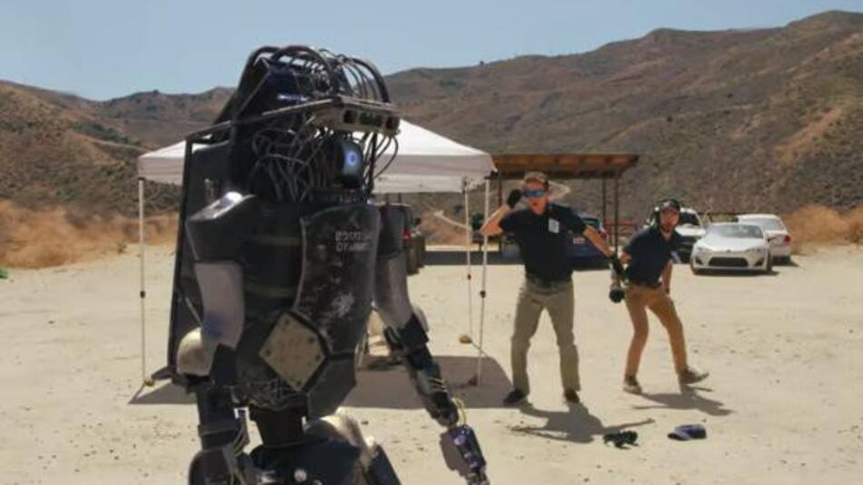 Video viral, robot soldado