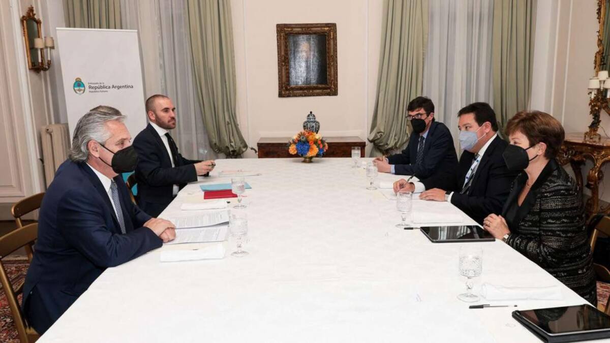 Gobierno reunido con autoridades del FMI, foto Presidencia