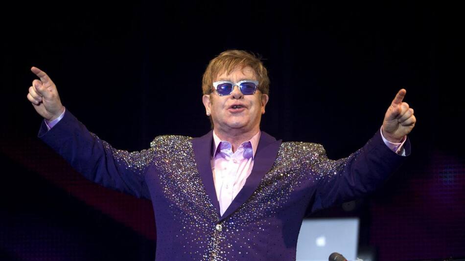 Elton John, músico, Agencia NA