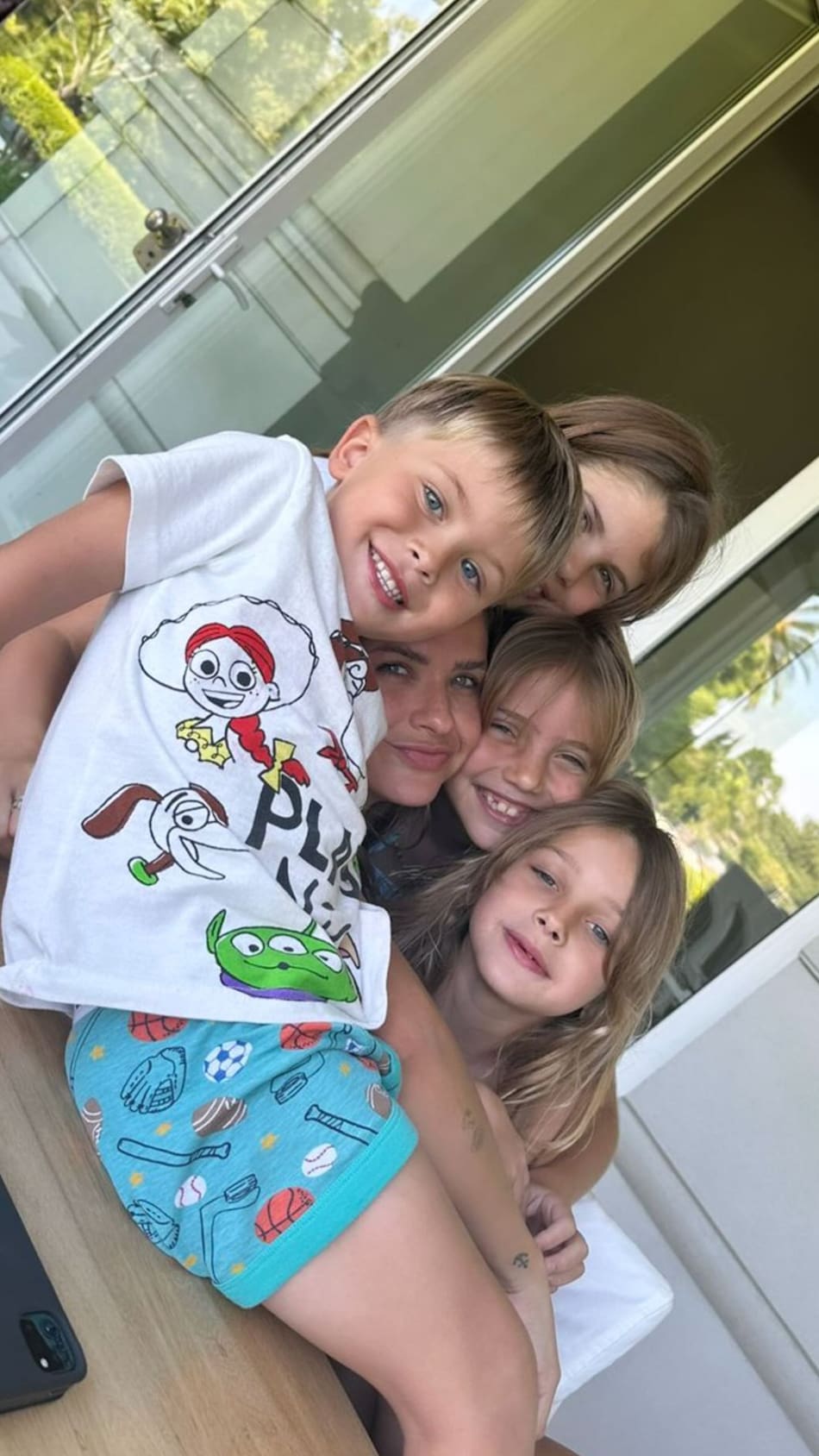 La China Suárez con sus hijos y las de Wanda Nara y Mauro Icardi. Foto: Instagram.