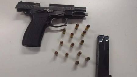 pistola cargada. Fuente: X