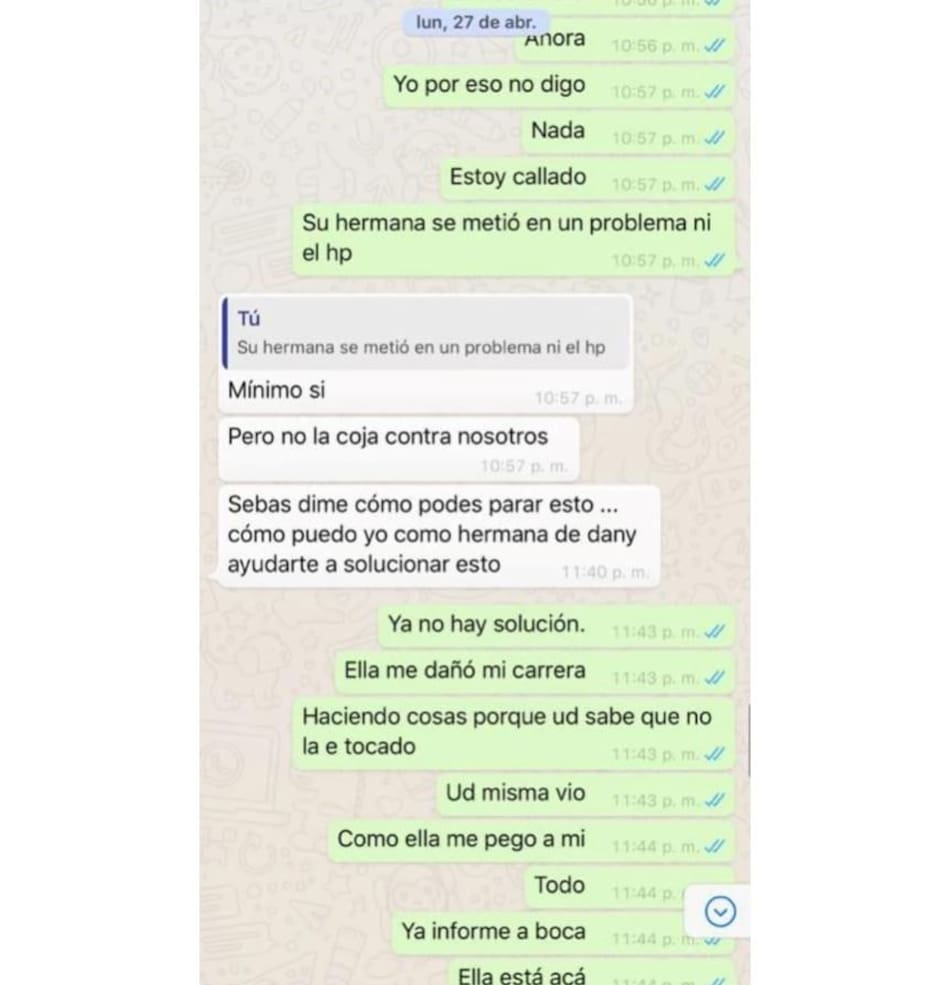 Sebastián Villa, chats