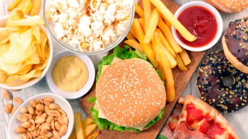 Hacer una dieta baja en grasas o en azúcares es lo mismo