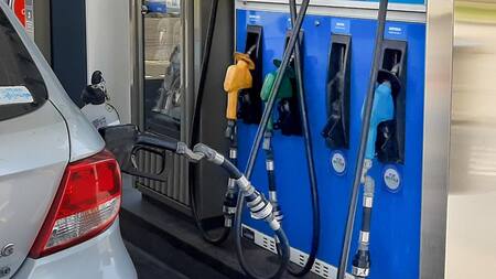 Nafta, combustibles, estación de servicio, NA