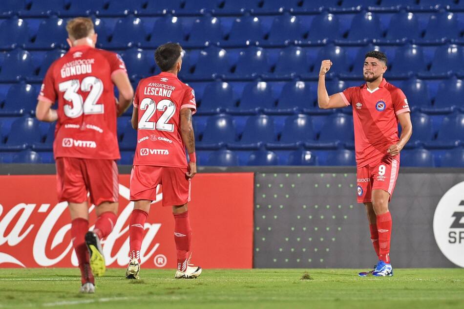 Nacional (Paraguay) vs. Argentinos Juniors. Foto: NA.