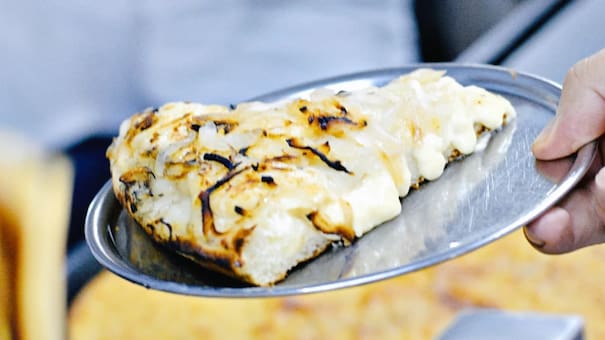 Elegida como la mejor de CABA: cuánto cuesta una fugazzetta rellena de "El Fortín"