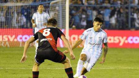Mateo Coronel; Atlético Tucumán vs. River Plate. Foto: NA.
