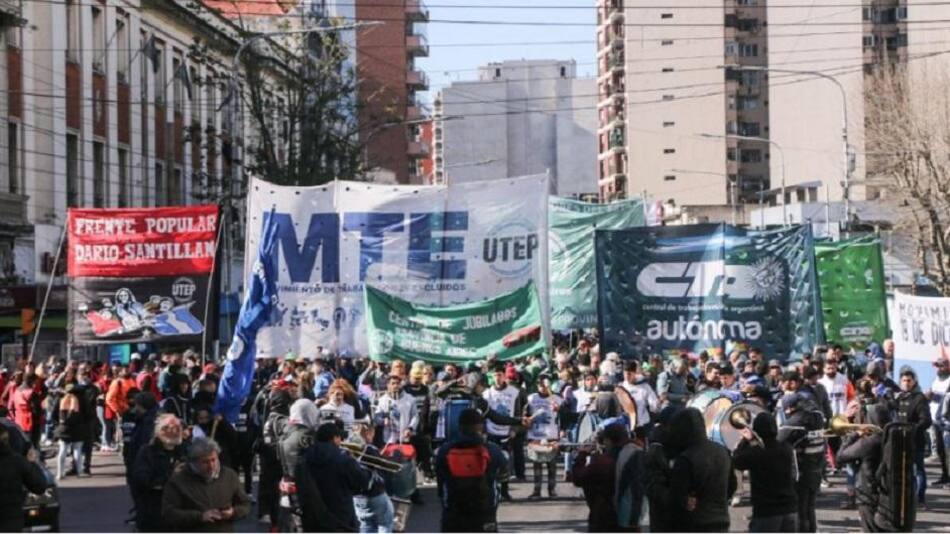 Corte de CTA en Puente Pueyrredón, NA