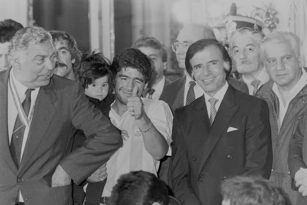 Miles de hinchas colmaron las calles y la Plaza de Mayo para celebrar una campaña que quedó grabada para siempre