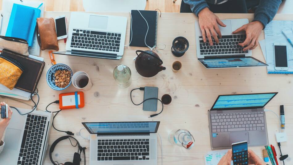 La inteligencia artificial destacó diez puestos de trabajo como los más buscados. Foto: Unsplash.