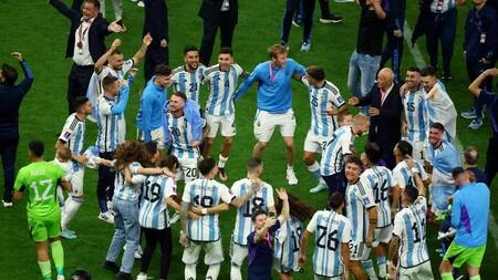 Festejos de la Selección Argentina en Qatar. Foto: REUTERS