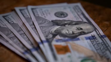 Dólar hoy: el oficial superó los $1500 en el Banco Nación y el mayorista quedó al borde de alcanzar el techo