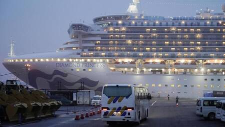 El crucero Diamond Princess atracado en Yokohama