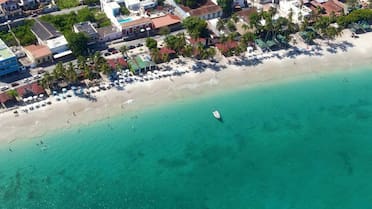 El Caribe olvidado: qué pasó con Isla Margarita, el destino furor de Venezuela durante el 2000 que padeció a Maduro