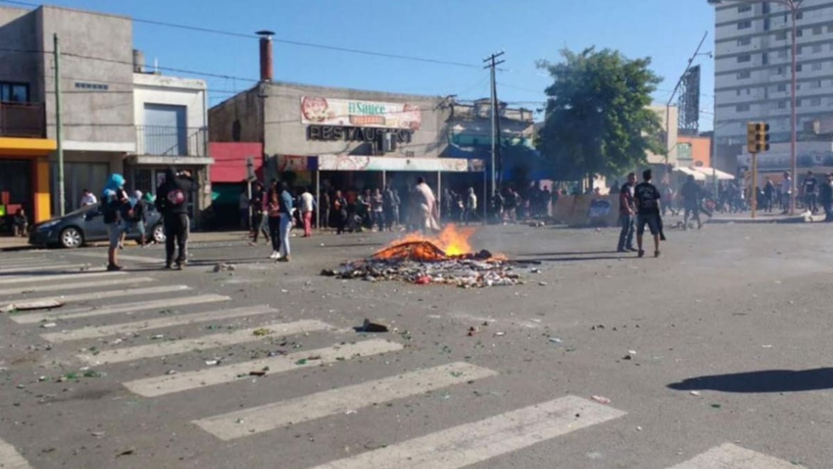 Incidentes en Olavarría tras recital del Indio Solari (Foto Twitter @ecomedios1220)