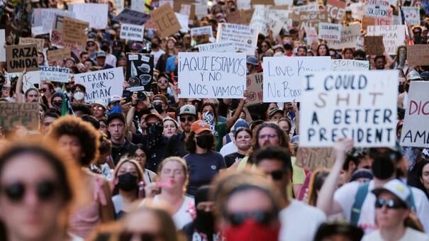 Las protestas contra los operativos de deportación de Donald Trump se replican en otros importantes bastiones de EE. UU.