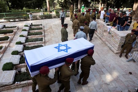 Funeral de soldados israelíes. Foto: Reuters.