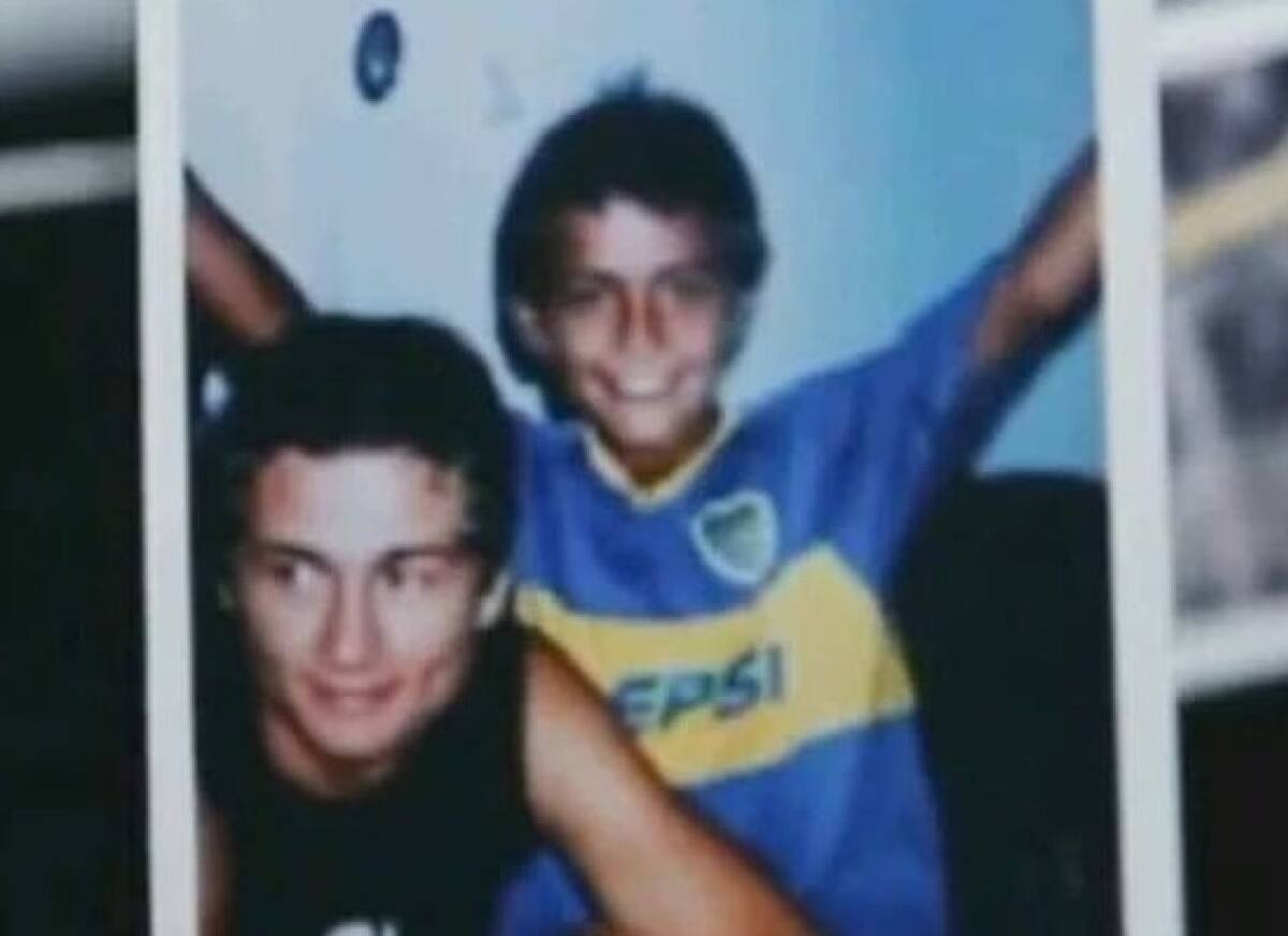 Paulo Dybala con la camiseta de Boca.