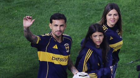 Presentación de Leandro Paredes en La Bombonera.