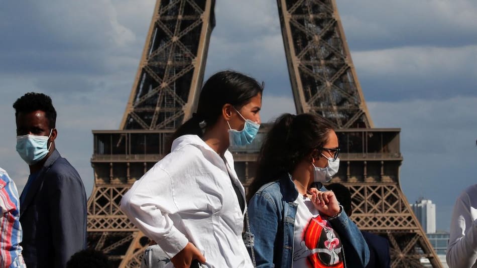Coronavirus en Francia, París, Torre Eiffel, REUTERS
