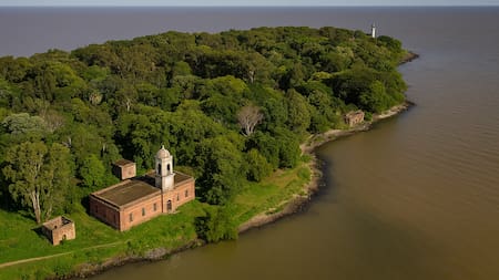 La Isla Martín García debía ser de Uruguay y terminó siendo argentina: la historia de un emblema del pan dulce y el peronismo