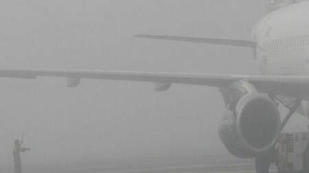 La neblina provocó demoras y desvíos en vuelos en Ezeiza