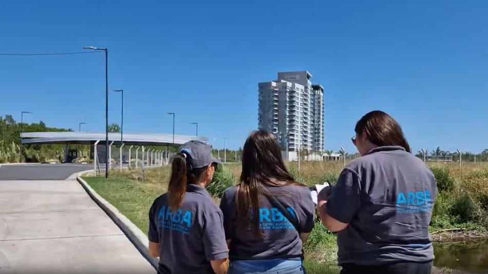 ARBA intimó a los dueños de dos torres de lujo que tributaban como baldíos. Foto: Captura.
