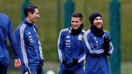 Entrenamiento de la Selección Argentina en Manchester (Reuters)