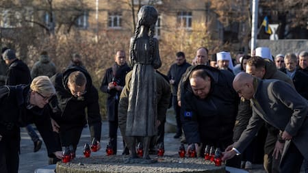 Conmemoración en Ucrania por los 90 años de Holodomor. Foto: REUTERS.