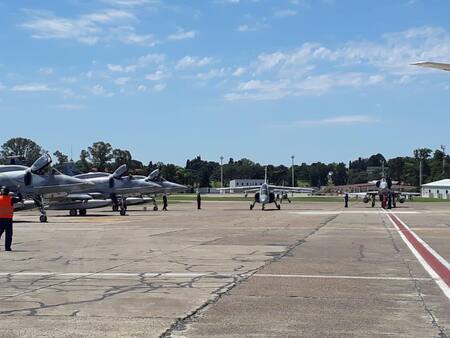 Avión de la seguridad de Estados Unidos por la seguridad de Trump