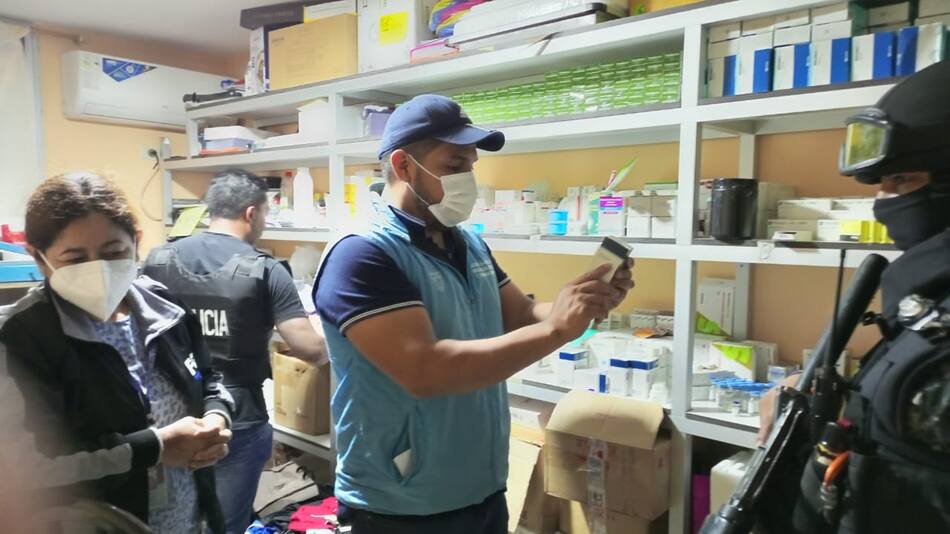 Desarticulan en Ecuador una red de presunta falsificación de medicamentos contra el cáncer. Foto: Twitter/ @Arcsa_Ec