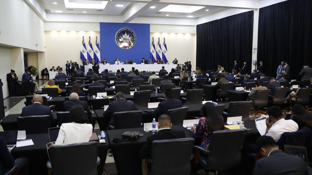 Cambios en el Parlamento de El Salvador. Foto: EFE.