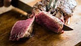 Los secretos de una parrilla perfecta: el corte de carne ideal y los consejos para cocinarlo como nadie