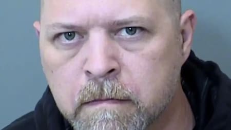 Un guardia de seguridad de una morgue fue descubierto por sus compañeros mientras abusaba de un cadáver