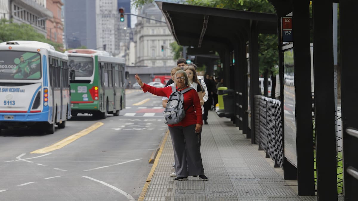 El subte y los colectivos vuelven a aumentar en mayo.