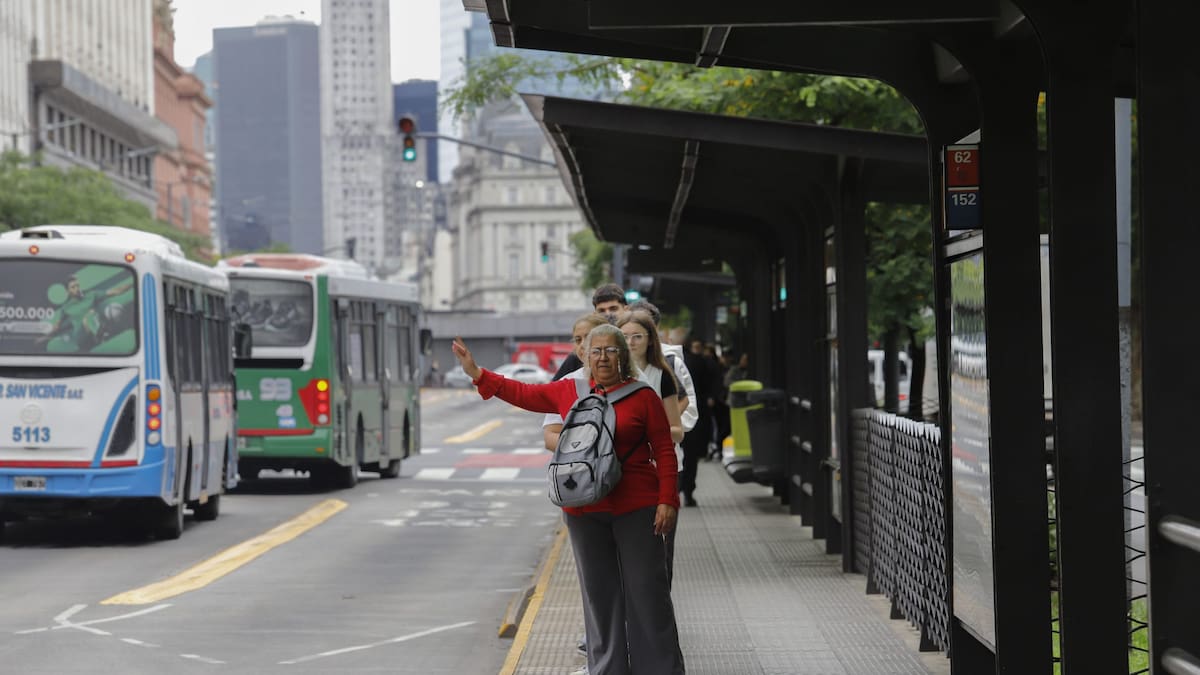 Subte y colectivos vuelven a aumentar en mayo: cuánto costará viajar en CABA y PBA