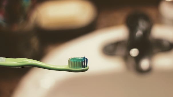 Adiós mal aliento: el increíble truco natural para eliminar los asquerosos olores de la boca
