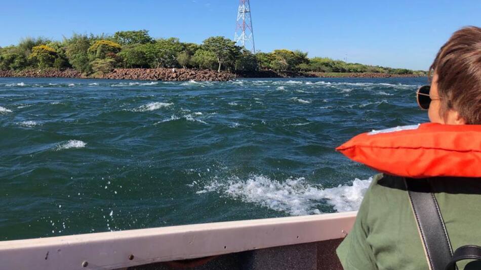 La isla argentina de aguas cristalinas y arena blanca que fue motivo de disputa con Paraguay. Foto corrientes.tur.ar