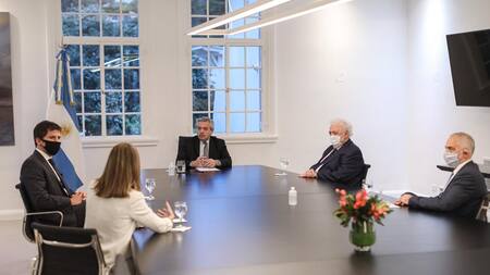 Coronavirus, Alberto Fernández recibió a directivos de laboratorio que desarrolla vacuna con Universidad de Oxford