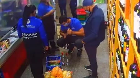 Inspectores en supermercado de La Plata