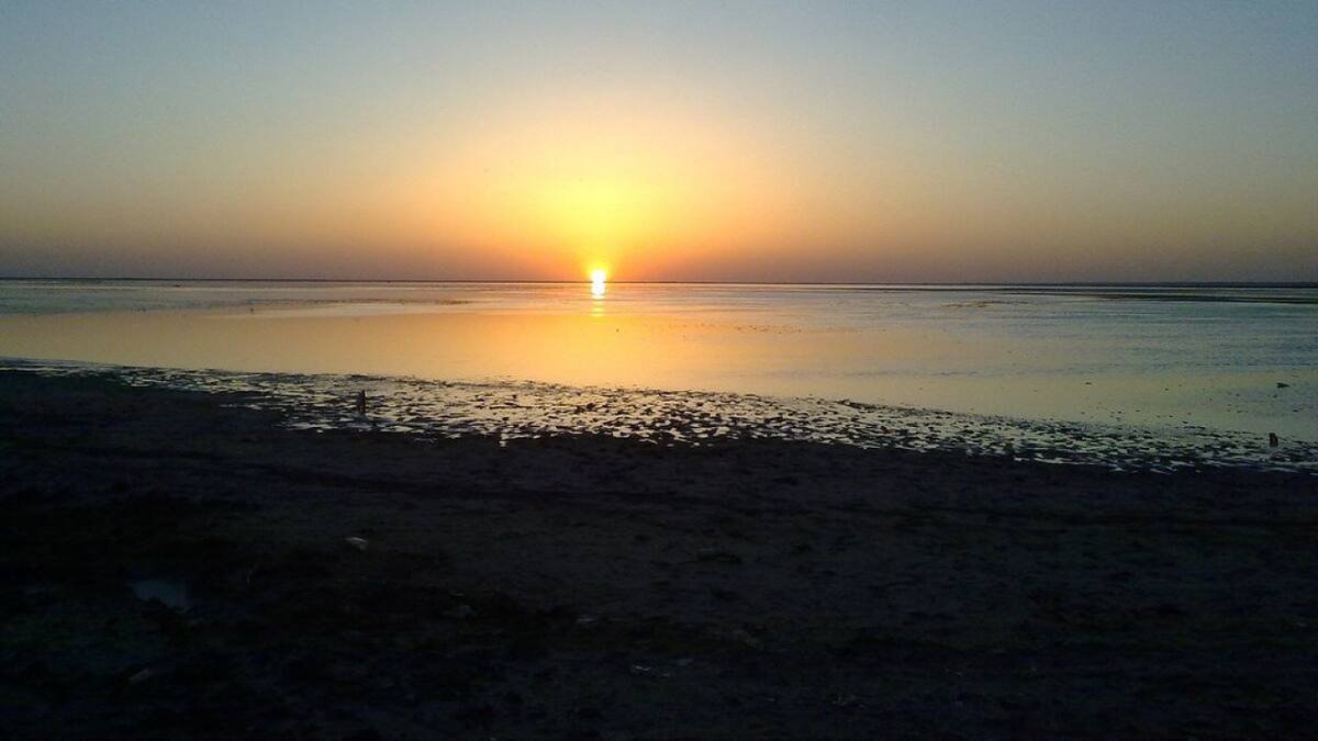 Mar en el desierto de Irak. Foto: X @Iraqesque