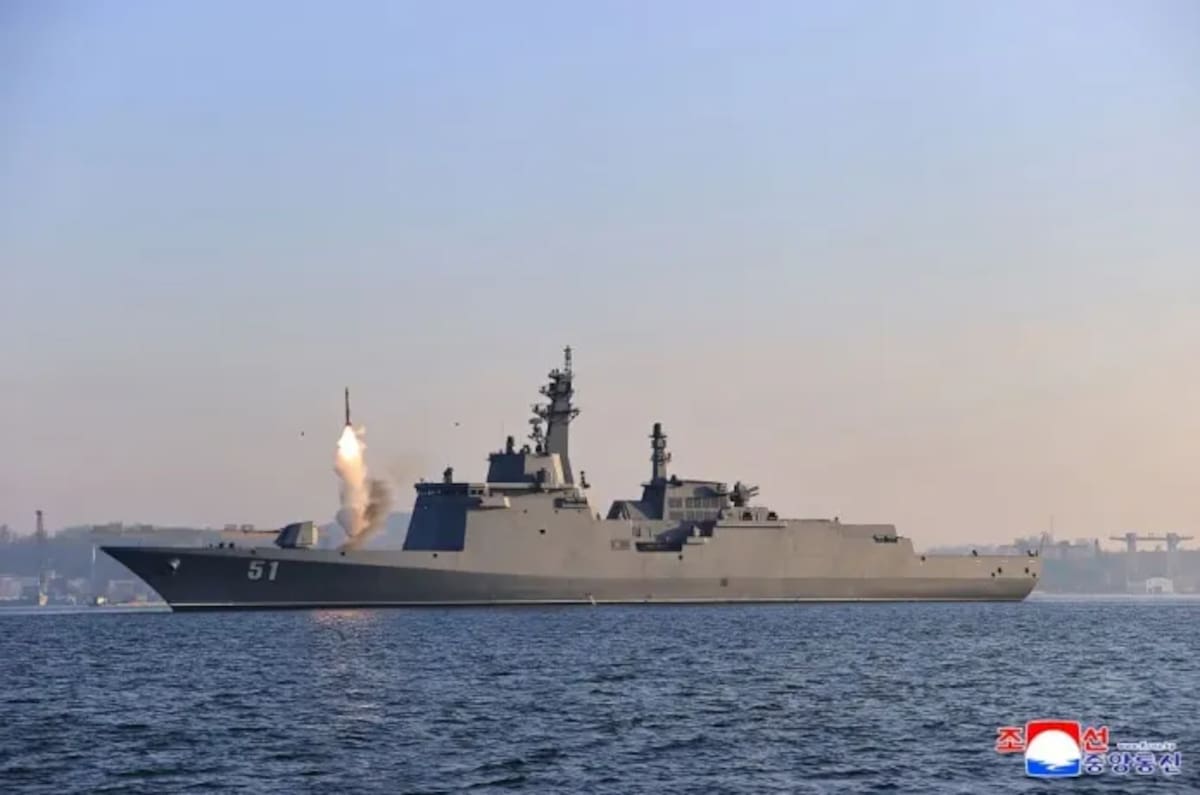 Buque de guerra de Corea del Norte de la clase Choe Hyonen.