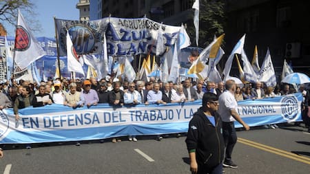 Todo listo para el paro y movilización en rechazo a la Reforma Laboral: cuándo será y qué pasará con el transporte público