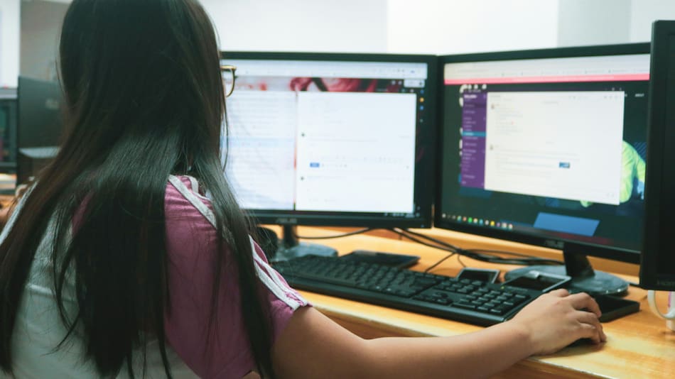 Computadora, tecnología, internet. Foto: Unsplash