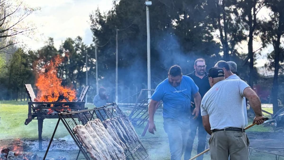 El pueblo bonaerense famoso por su Fiesta del Asado Criollo: dónde queda y cómo llegar desde CABA