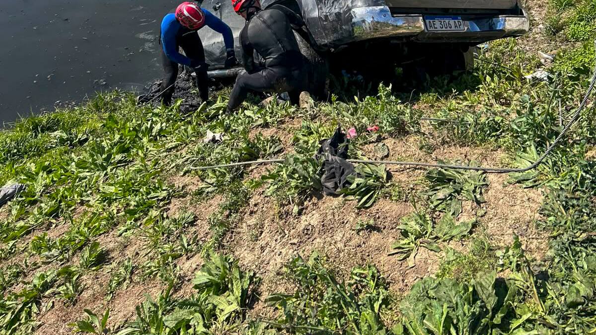 Su camioneta cayó a un arroyo, denunció que se la habían robado y terminó preso: las cámaras revelaron la mentira