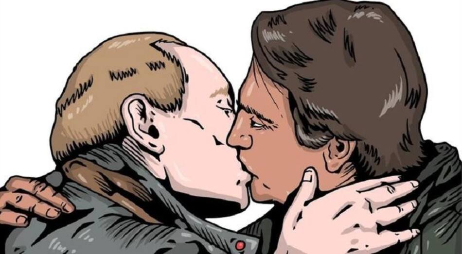 Bolsonaro dándose un beso con Vladimir Putin. Foto: NA