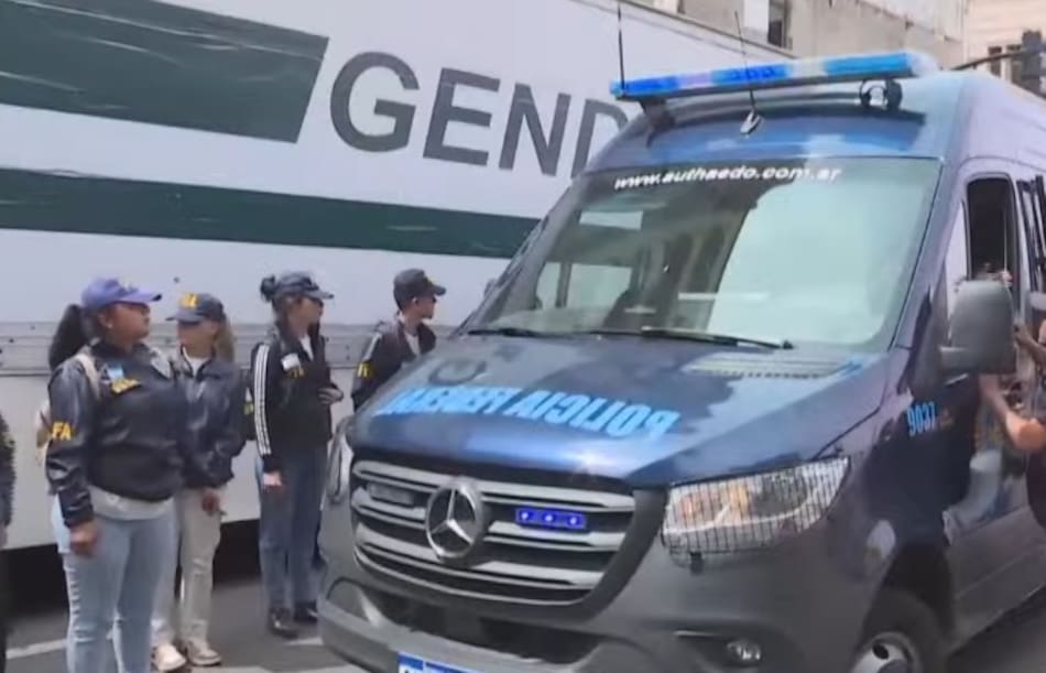 Detuvieron a dos personas en la marcha de jubilados.