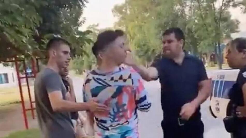 Policias agredieron a un joven en San Luis